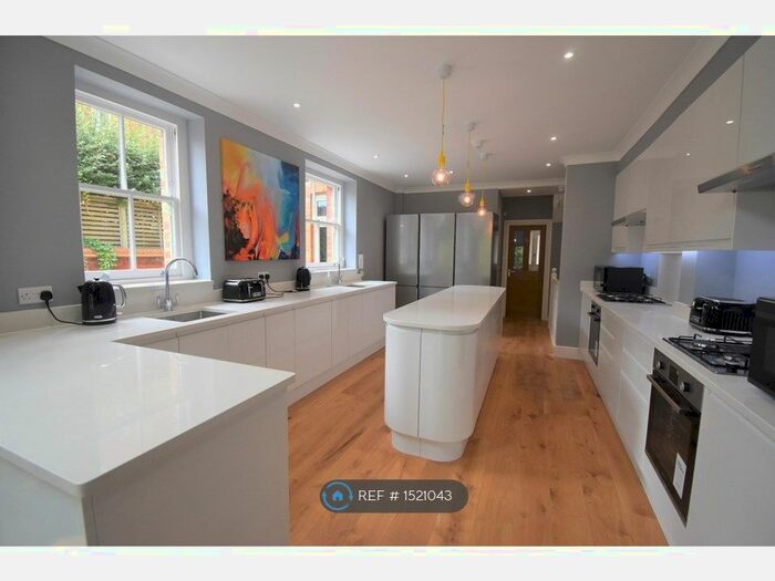 11 Bedroom End Of Terrace House To Rent In Addington Road, Reading, RG1