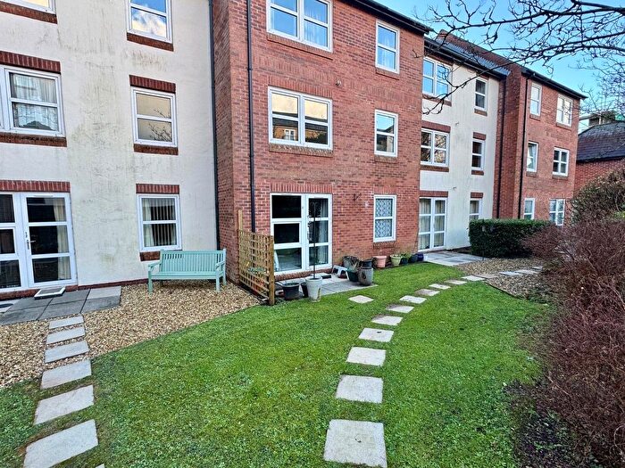1 Bedroom Flat For Sale In The Parade, Carmarthen, Carmarthenshire, SA31