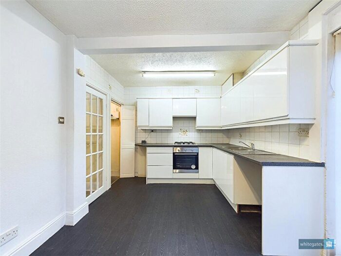 2 Bedroom Terraced House For Sale In Grove Avenue, Doncaster, South Yorkshire, DN5