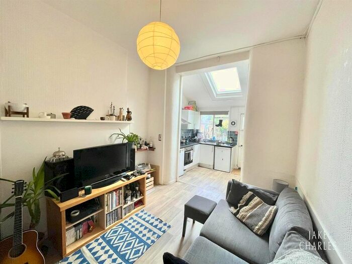 4 Bedroom Property To Rent In Sussex Way, London, N7