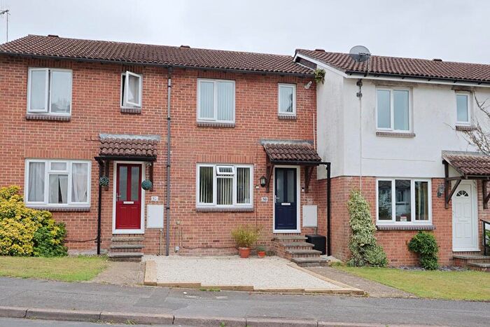 3 Bedroom Terraced House For Sale In Rowan Drive, Creekmoor, Poole, BH17