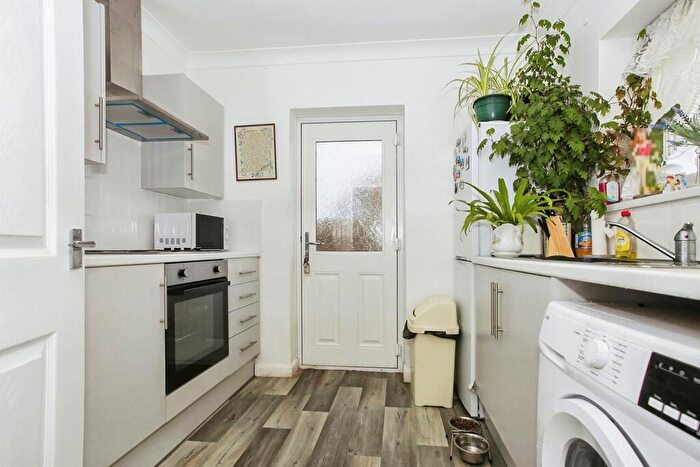 2 Bedroom Detached Bungalow For Sale In Lawson Avenue, Peterborough, PE2