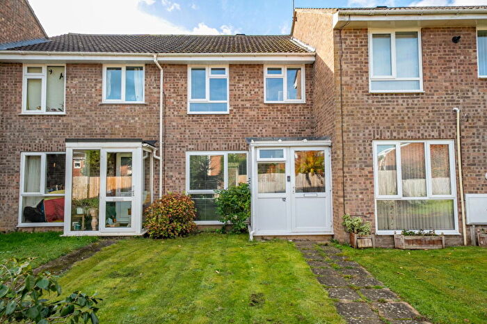3 Bedroom Terraced House For Sale In Arran Close, Oakley, RG23