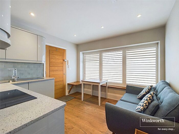 1 Bedroom Flat To Rent In Castle Street, Reading, Berkshire, RG1