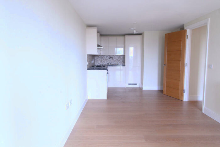 1 Bedroom Flat To Rent In Charter House, High Road, IG1