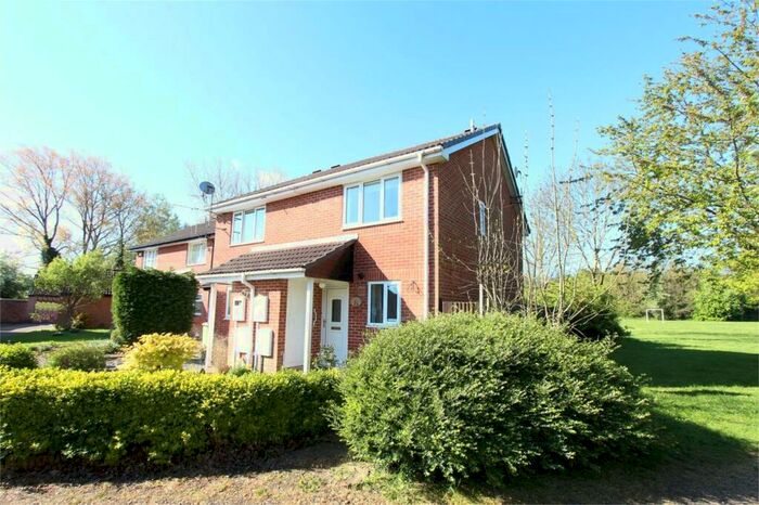 2 Bedroom End Of Terrace House To Rent In Dulwich Close, Newport Pagnell, MK16