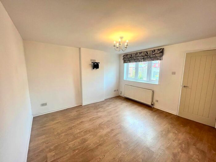 1 Bedroom Flat To Rent In Sandford Court, Barnsley, S70