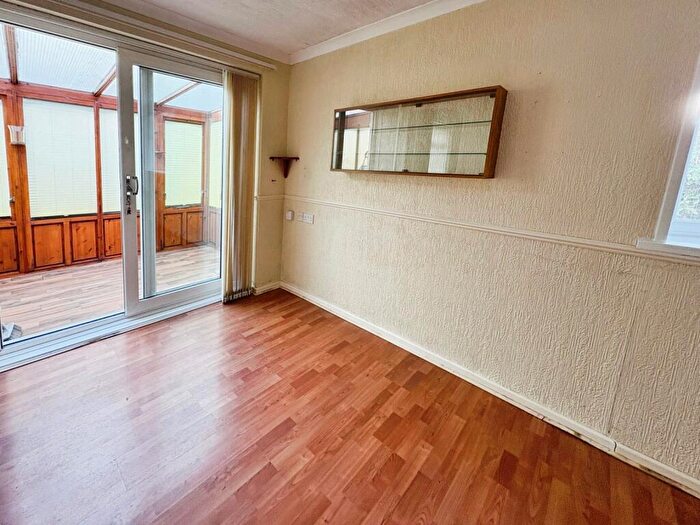 1 Bedroom Bungalow For Sale In Ladyside Close, Bransholme, Hull, East Yorkshire, HU7