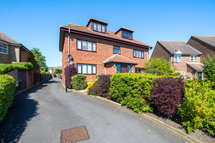 1 Bedroom Flat For Sale In Blackfen Road, Sidcup, DA15