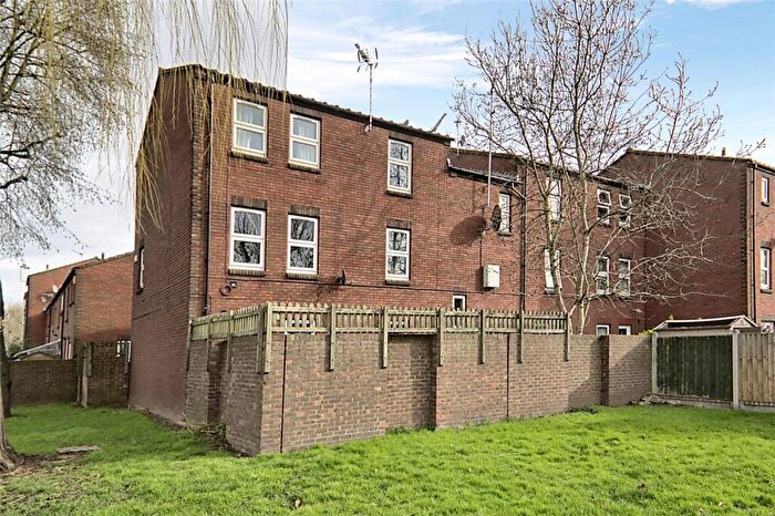 1 Bedroom Flat To Rent In Parkway, Erith, Kent, DA18