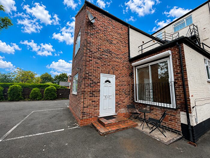 2 Bedroom Flat To Rent In Musters Road, Nottingham, NG2