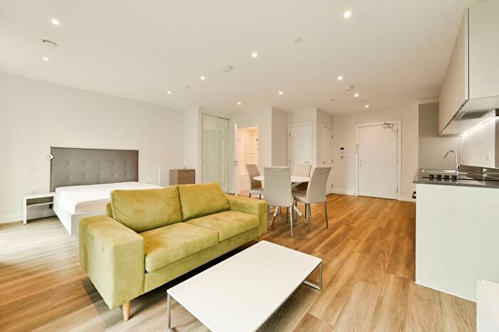 Studio To Rent In Momento Kew Bridge, Kew Bridge, Brentford, TW8