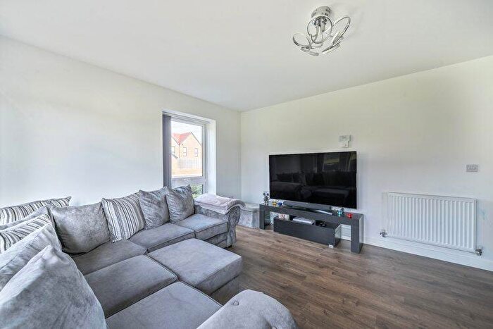 2 Bedroom Flat For Sale In Martel House, Hornchurch, Greater London, RM12