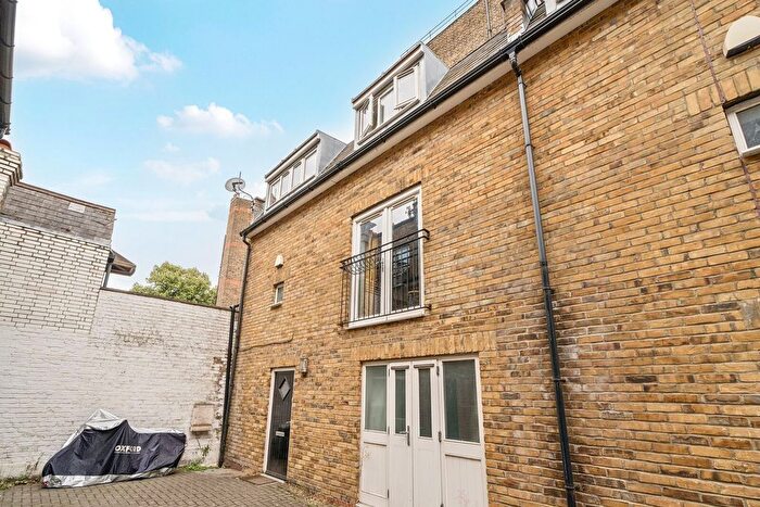 2 Bedroom Terraced House To Rent In Chiswick High Road, Gunnersbury, London, W4