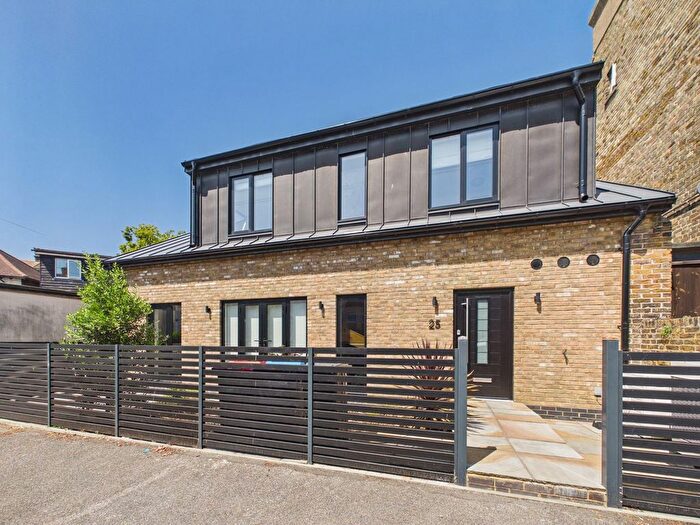 2 Bedroom Detached House For Sale In Dundonald Road, Ramsgate, CT11