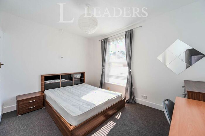 3 Bedroom Terraced House To Rent In Stansted Road, Southsea, PO5