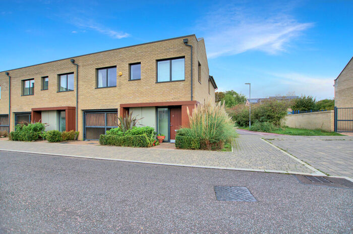 3 Bedroom End Of Terrace House To Rent In Vicarage Way, Trumpington, CB2