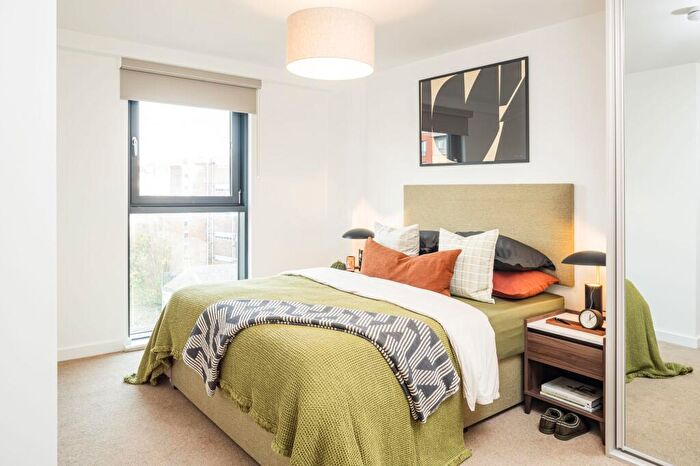 2 Bedroom Apartment To Rent In The Radiant, Kirkstall Road, Leeds, LS3