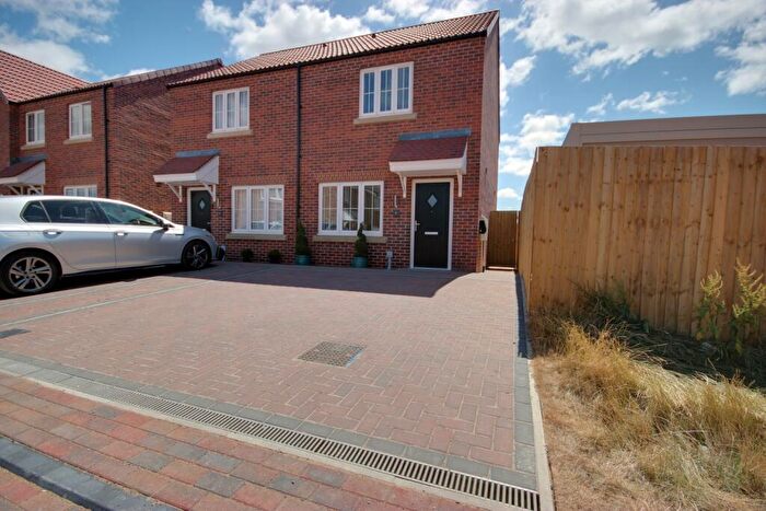 2 Bedroom Semi-Detached House To Rent In Bolton Drive, Beverley, HU17