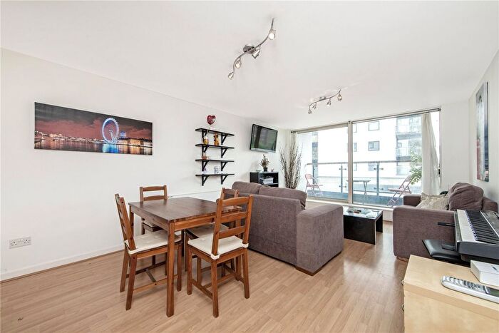 2 Bedroom Flat To Rent In Limehouse Basin, Branch Road, E14