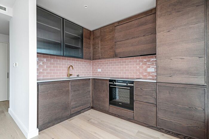 1 Bedroom Flat For Sale In Riverscape, Starboard Way, E16