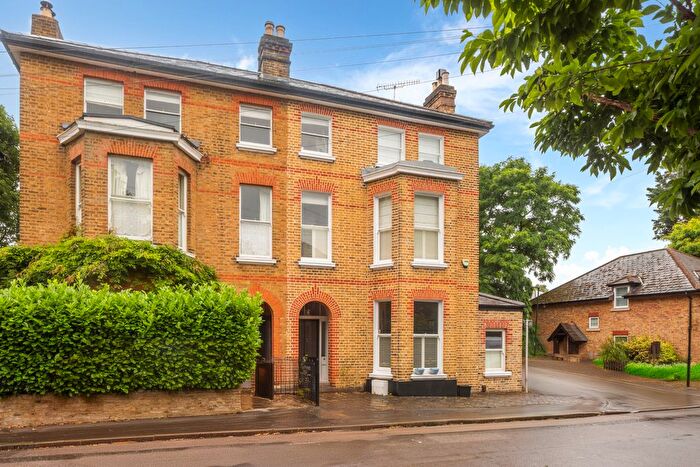 6 Bedroom Property To Rent In Lichfield Gardens, Richmond, TW9