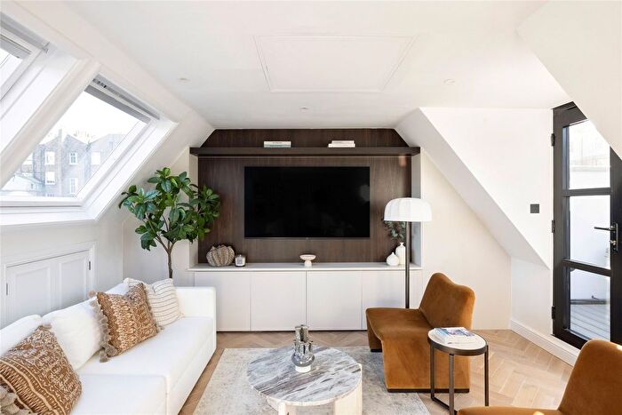 3 Bedroom Terraced House For Sale In Addison Avenue, London, W11