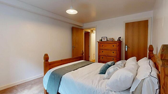 1 Bedroom Flat To Rent In The Grange, Leeds, LS6