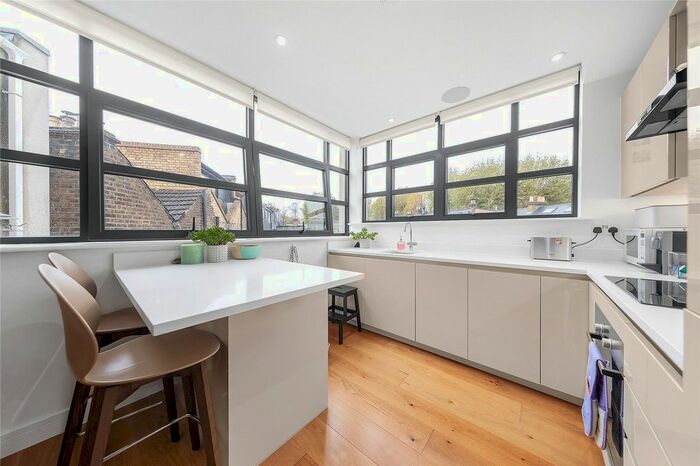 1 Bedroom Flat To Rent In Hogarth Lane, London, W4