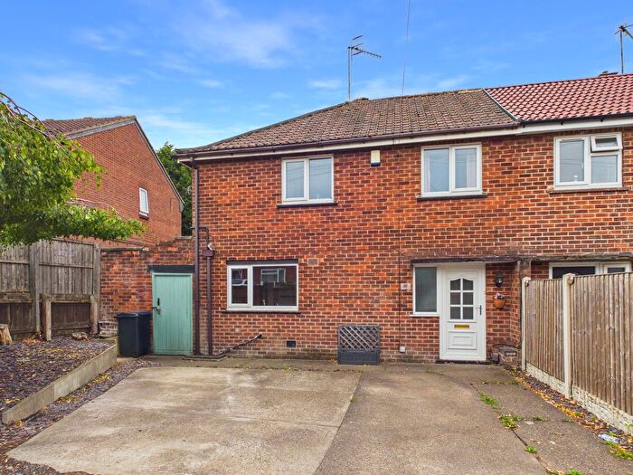 3 Bedroom Semi Detached House For Sale In Goodwood Avenue, Arnold, Nottingham, NG5