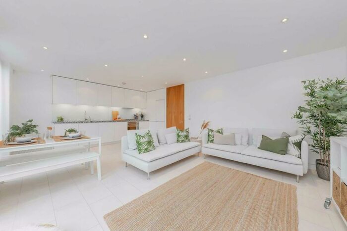 2 Bedroom Flat To Rent In Oval Road, Camden, NW1