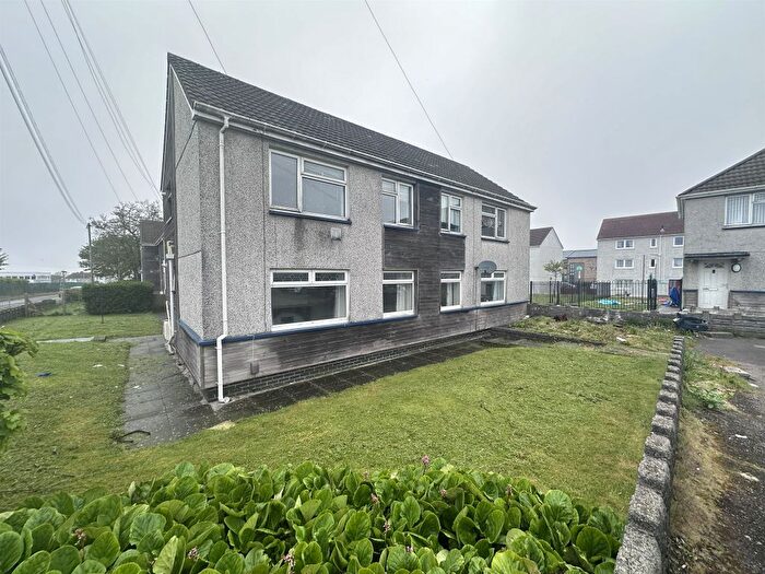 3 Bedroom Flat For Sale In Heol Frank, Penlan, Swansea, SA5