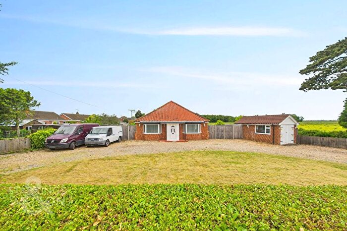3 Bedroom Detached Bungalow For Sale In Old Road, Acle, Norwich, NR13