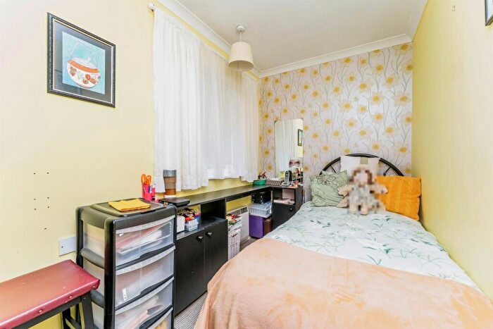 2 Bedroom Terraced Bungalow For Sale In Stadtpeine Close, Corby, NN17