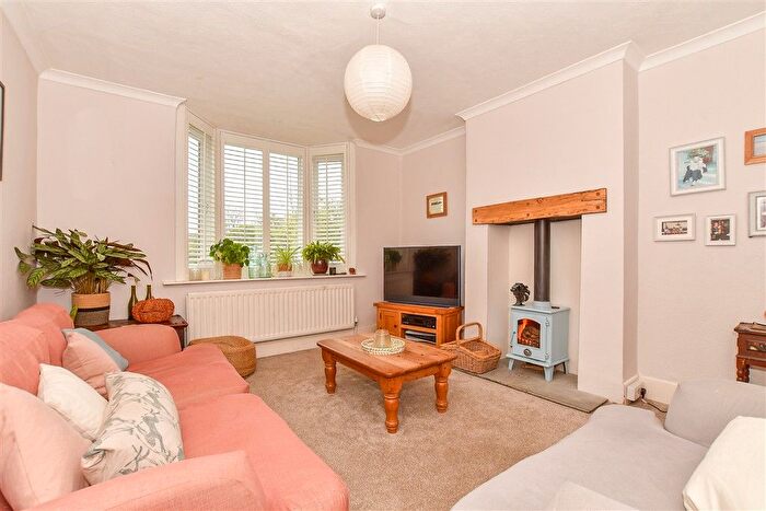 3 Bedroom Semi-Detached House For Sale In Palmarsh Crescent, Hythe, Kent, CT21