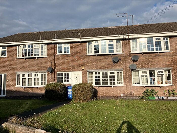 2 Bedroom Maisonette For Sale In Dean Close, Littleover, Derby, Derbyshire, DE23