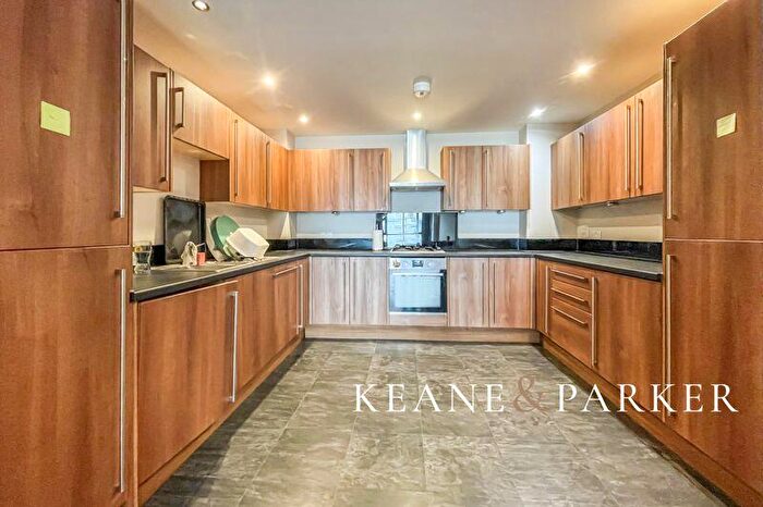 1 Bedroom Flat For Sale In Ocean Crescent, Plymouth, PL1