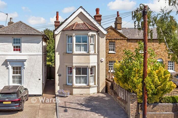 3 Bedroom Detached House For Sale In Dartford Road, Dartford, Kent, DA1