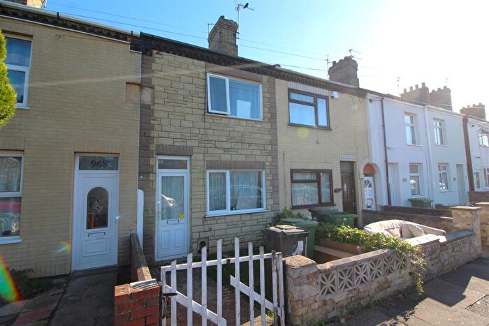 2 Bedroom Terraced House For Sale In Bourges Boulevard, Peterborough, PE1