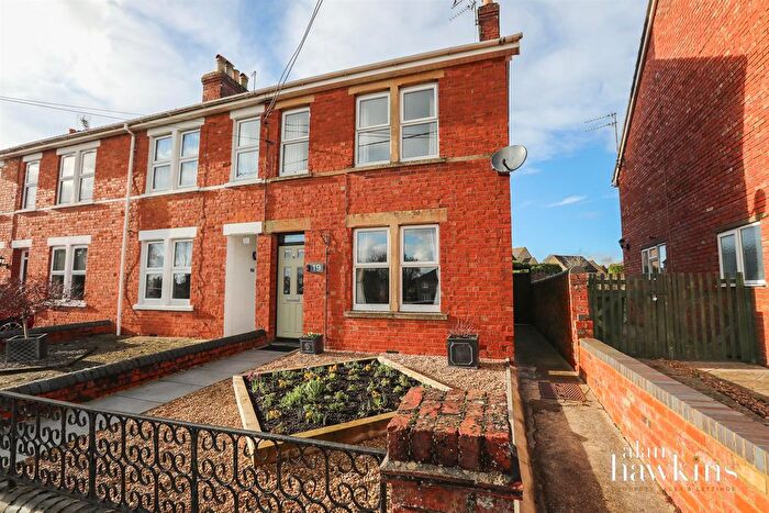2 Bedroom End Terrace House For Sale In Restrop Road, Purton, SN5