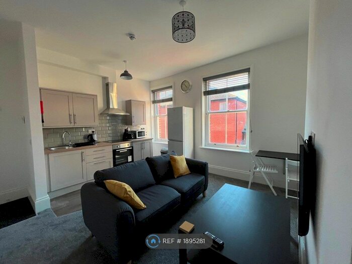 1 Bedroom Flat To Rent In School Street, Barrow-In-Furness, LA14