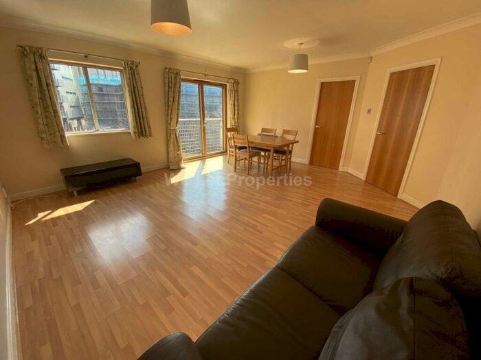 2 Bedroom Apartment To Rent In Bridgewater Bank, Great Bridgewater Street, M1