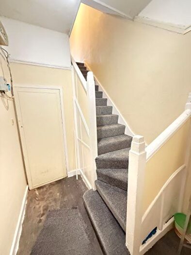 3 Bedroom Flat To Rent In Weoley Castle Road, Birmingham, B29
