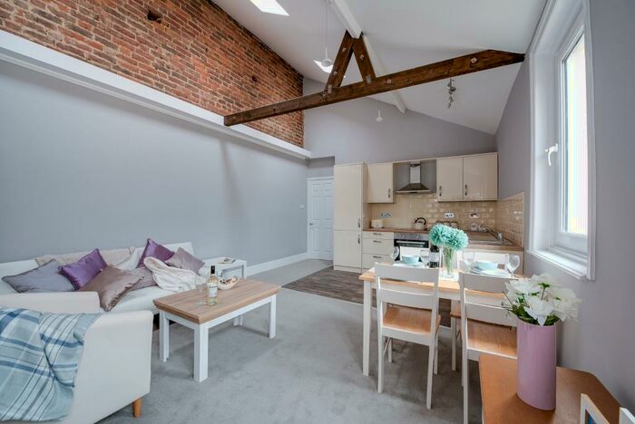 1 Bedroom Flat To Rent In Stubbington Avenue, Portsmouth, PO2