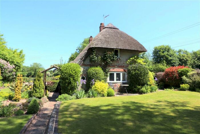 3 Bedroom Cottage For Sale In Lower Baybridge Lane, Baybridge, Owslebury, Winchester, SO21