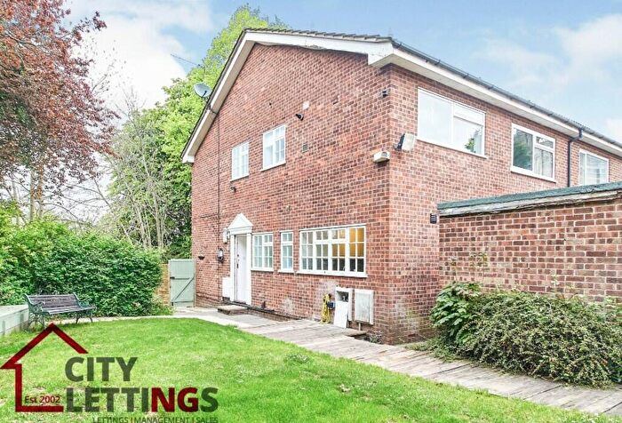 3 Bedroom Ground Maisonette To Rent In Melville Court, Mapperley Park, NG3