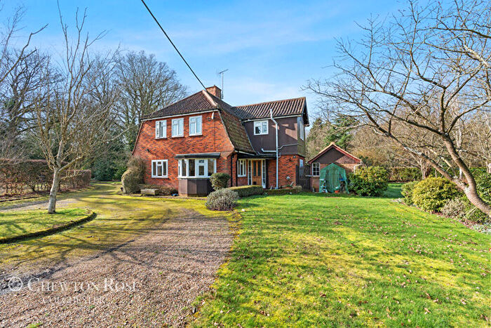4 Bedroom Detached House For Sale In Bicknacre Road, East Hanningfield, CM3