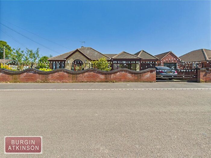 2 Bedroom Detached Bungalow For Sale In Durham Grove, Retford, DN22