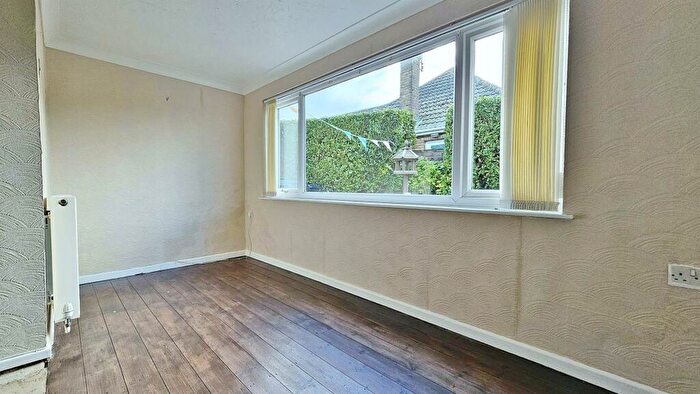 2 Bedroom Semi-Detached Bungalow For Sale In Temple Close, Frinton-On-Sea, CO13