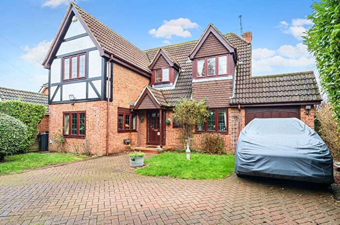 4 Bedroom Detached House For Sale In Nash Grove Lane, Finchampstead, Wokingham, RG40